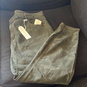 Sanctuary Green Skinny Jeans with Plush Texture
